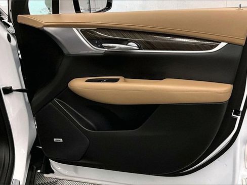 Used 2024 Cadillac XT6 Sport image 19