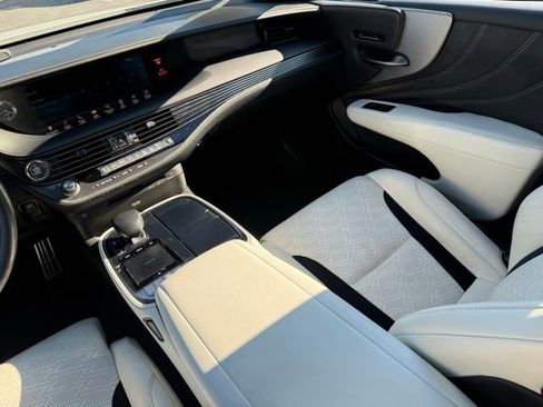 Used 2020 Lexus LS 500 F Sport AWD/4WD image 10
