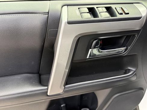 Used 2019 Toyota 4Runner SR5 Premium image 21