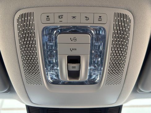 Used 2023 Mercedes-Benz GLS 580 4MATIC image 40