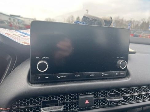 Used 2023 Honda HR-V Sport image 10