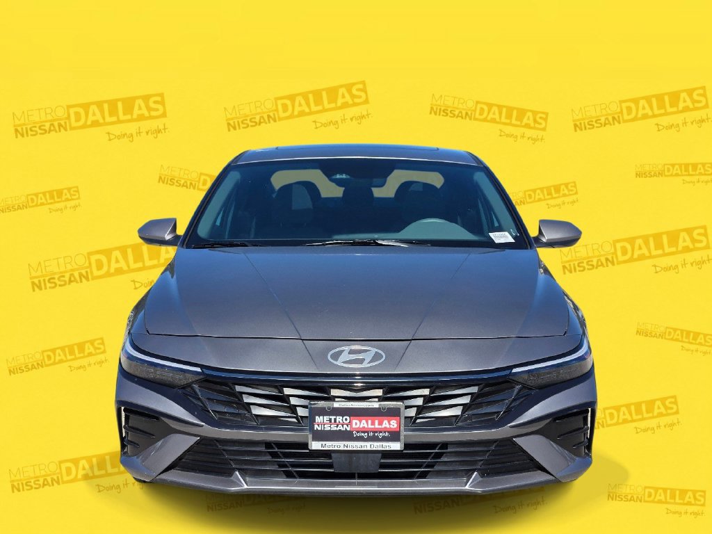 Used 2024 Hyundai Elantra SEL w/ Convenience Package FWD image 2