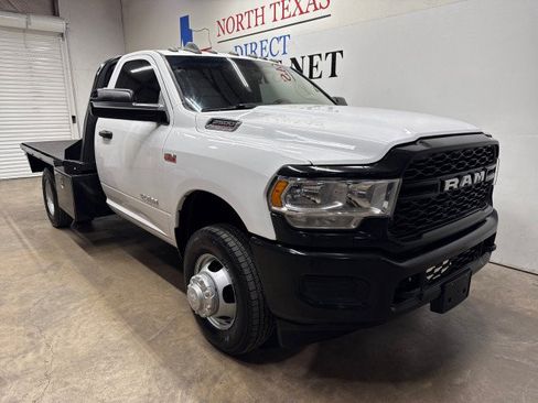 Used 2019 RAM 3500 Tradesman RWD image 2