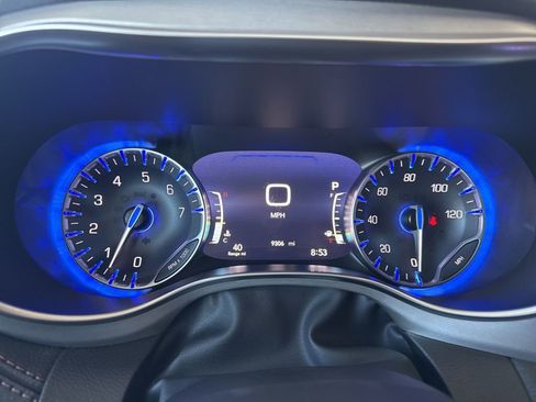 Used 2024 Chrysler Pacifica Pinnacle w/ Trailer Tow Group image 16