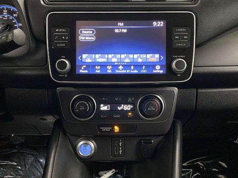 Used 2022 Nissan Leaf S image 21