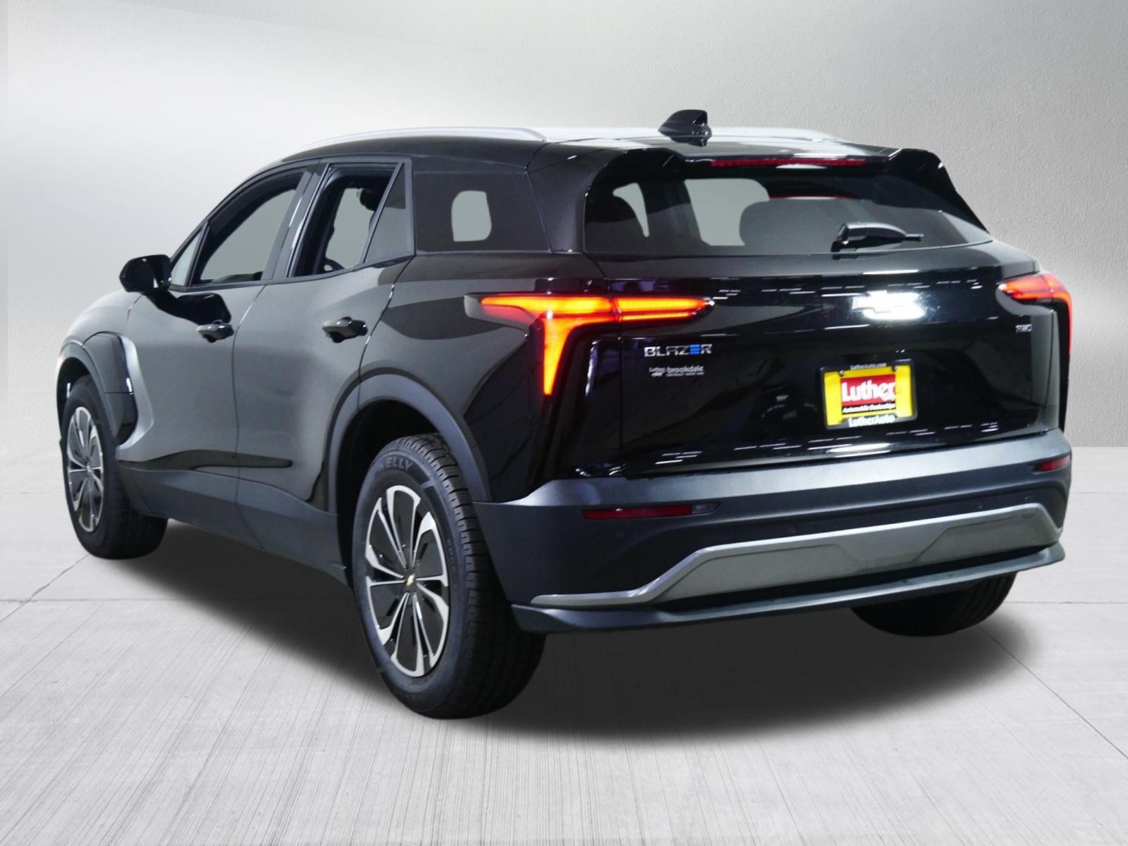 Used 2024 Chevrolet Blazer EV LT AWD/4WD image 5
