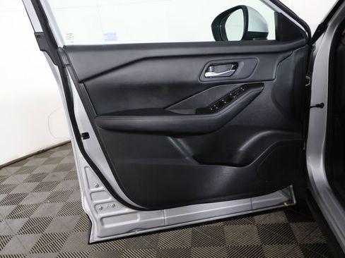Used 2024 Nissan Rogue SV FWD image 20