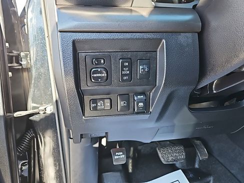 Used 2018 Toyota Tundra SR5 image 18