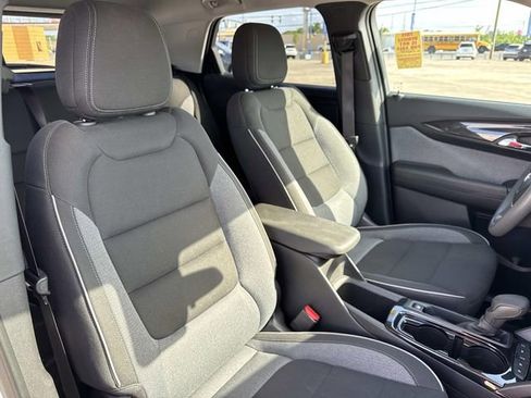 Used 2025 Chevrolet TrailBlazer LT FWD image 27