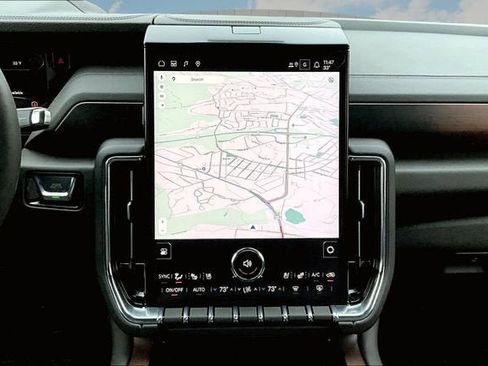 New 2026 GMC Yukon XL Denali w/ Denali Reserve Package image 8