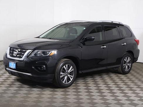 Used 2019 Nissan Pathfinder SV image 7
