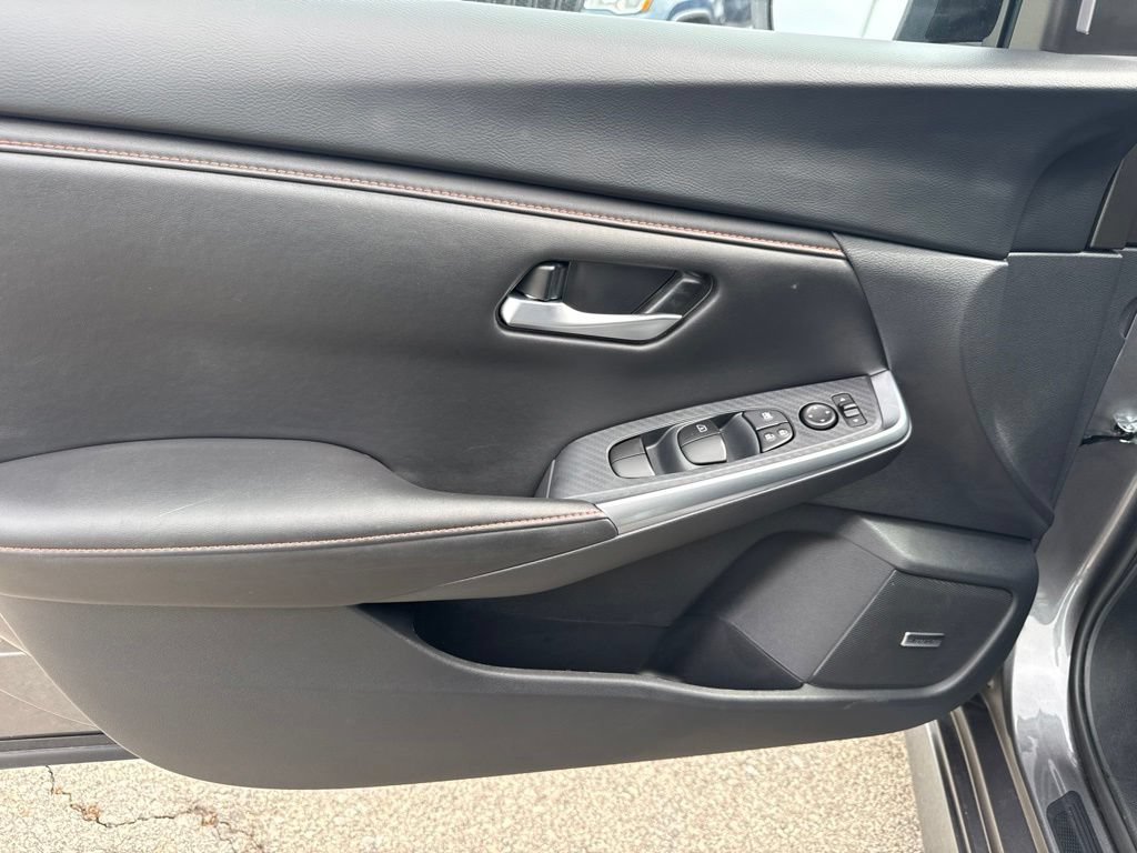 Certified 2025 Nissan Sentra SR w/ SR Premium Package FWD image 14