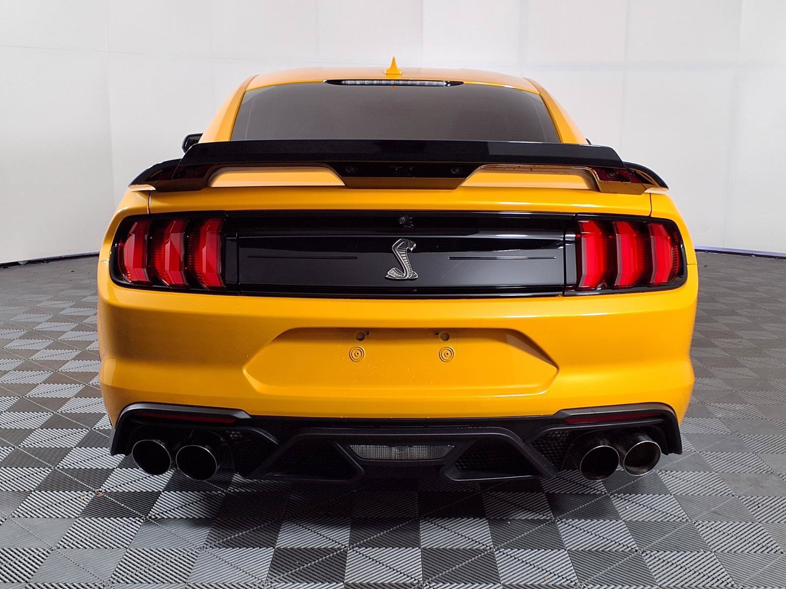 Used 2022 Ford Mustang Shelby GT500 w/ Technology Package RWD image 6