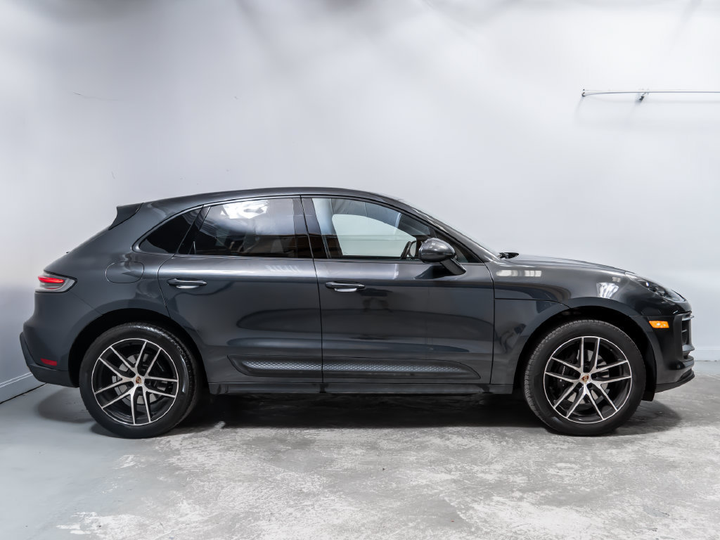 Used 2023 Porsche Macan AWD/4WD image 8