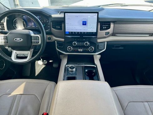 Used 2024 Ford Expedition Max Limited image 11