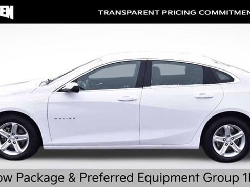 Used 2024 Chevrolet Malibu LT image 2