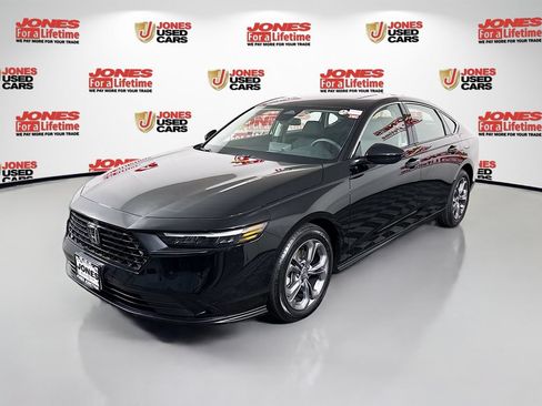 Used 2024 Honda Accord EX image 12