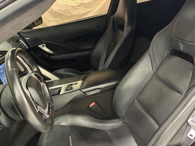 Used 2015 Chevrolet Corvette Z06 w/ 3LZ Preferred Equipment Group RWD image 13