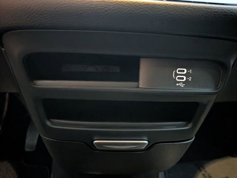 New 2026 Chrysler Voyager LX FWD image 33