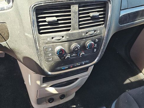 Used 2013 Dodge Grand Caravan SE FWD image 10