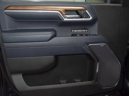 Used 2022 Chevrolet Silverado 1500 High Country w/ High Country Premium Package image 49