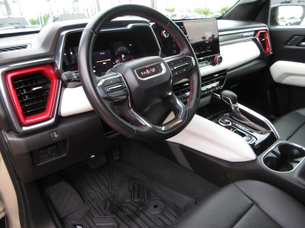 Used 2024 GMC Canyon AT4X AWD/4WD image 14