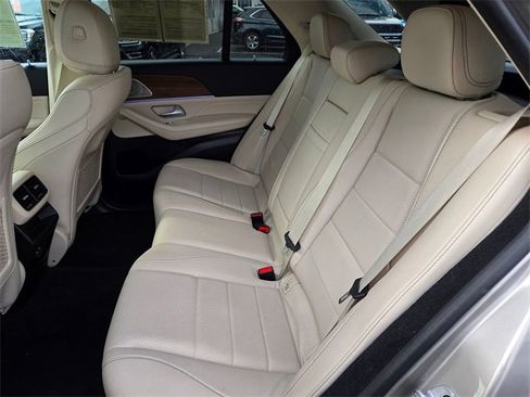 Used 2021 Mercedes-Benz GLE 350 w/ Premium Package image 7