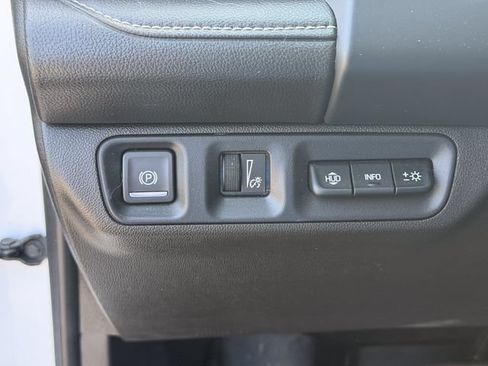 Used 2023 GMC Acadia Denali FWD image 8