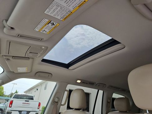 Used 2019 Nissan Armada SL w/ Premium Package RWD image 22