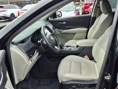 Used 2022 Cadillac XT4 Luxury image 19