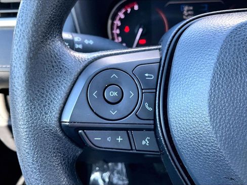 Used 2023 Toyota RAV4 XLE image 17