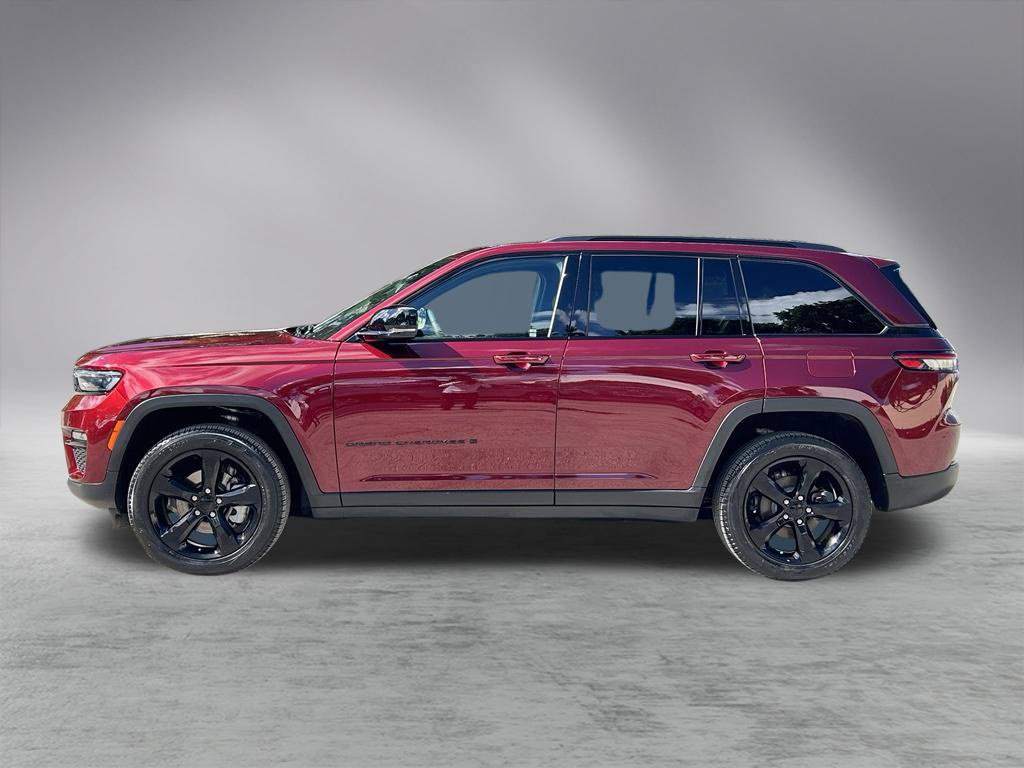 Certified 2025 Jeep Grand Cherokee Limited w/ Black Appearance Package RWD image 8