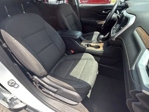 Used 2018 GMC Acadia SLE FWD image 11