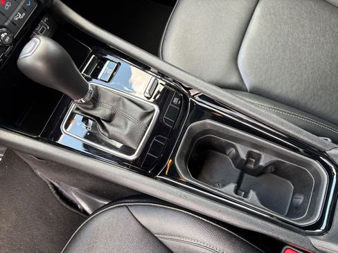 Used 2025 Jeep Compass Limited image 43