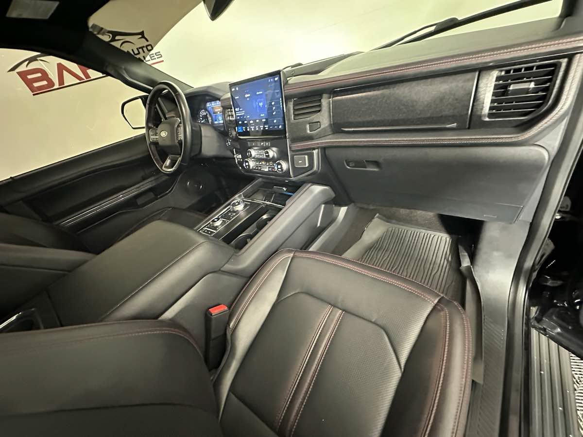 Used 2023 Ford Expedition Limited AWD/4WD image 24
