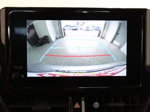 Used 2025 Toyota Corolla LE FWD image 18