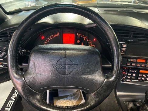 Used 1996 Chevrolet Corvette Convertible image 32