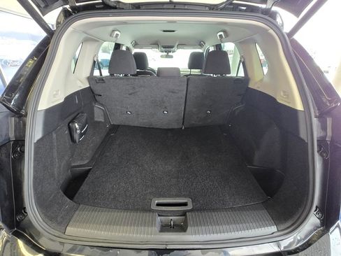 Used 2025 Nissan Rogue SV image 8