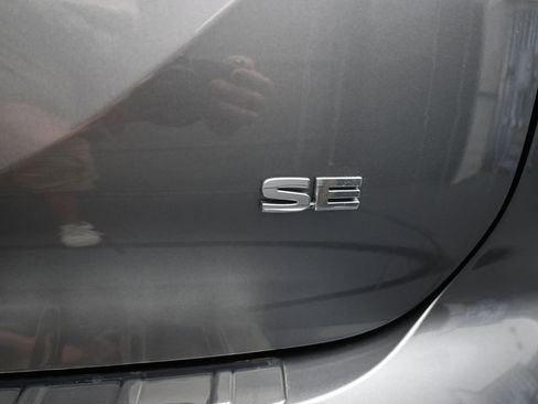 Used 2024 Mitsubishi Outlander SE AWD/4WD image 11