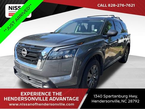 Used 2025 Nissan Pathfinder SV FWD image 1
