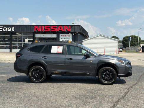 Used 2025 Subaru Outback Wilderness AWD/4WD image 11