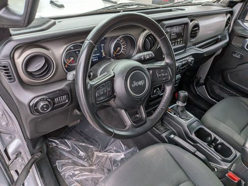 Used 2021 Jeep Gladiator Sport AWD/4WD image 13