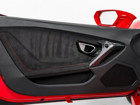 Used 2019 Lamborghini Huracan LP 580-2 image 9