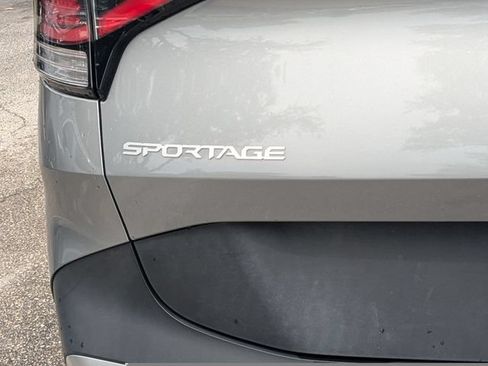Certified 2023 Kia Sportage LX FWD image 11