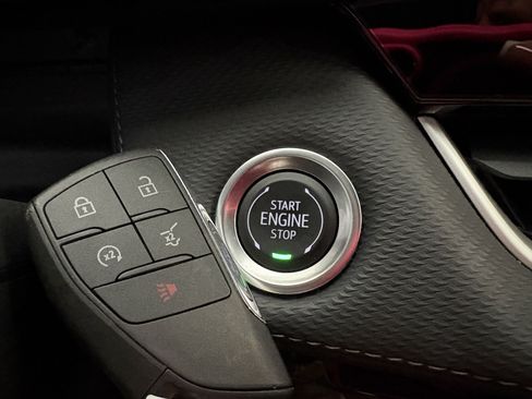 Used 2025 Chevrolet Equinox LT w/ Convenience Package II FWD image 29