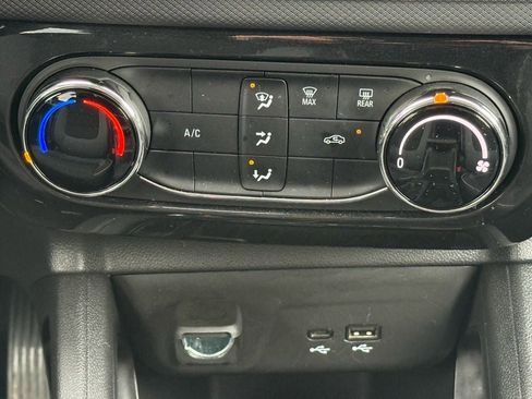 Used 2025 Chevrolet TrailBlazer LT image 25