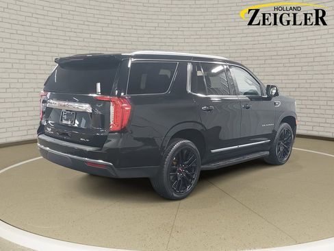 Used 2022 GMC Yukon SLT w/ SLT Luxury Package image 5