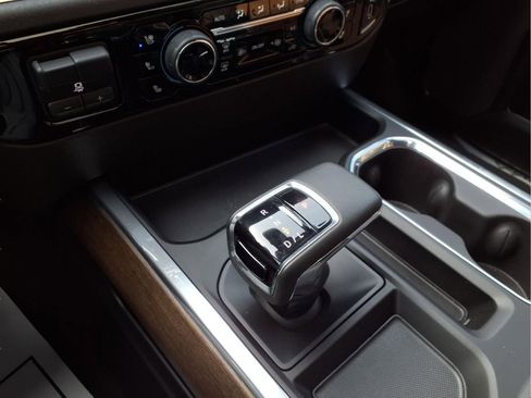 Used 2023 Chevrolet Silverado 1500 High Country w/ High Country Premium Package image 6