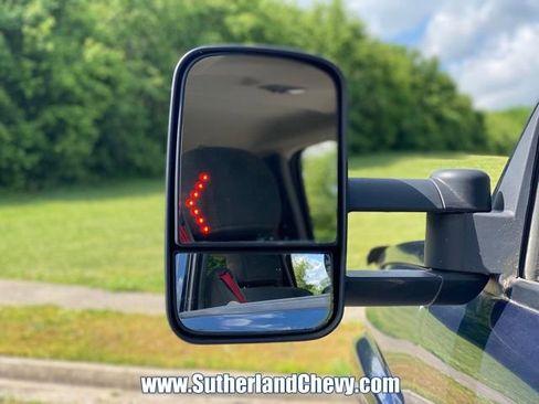 Used 2005 Chevrolet Silverado 2500 LS w/ Skid Plate Package AWD/4WD image 13