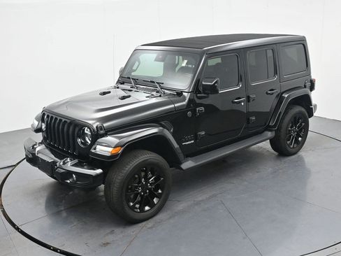 Used 2021 Jeep Wrangler Unlimited Sahara AWD/4WD image 18